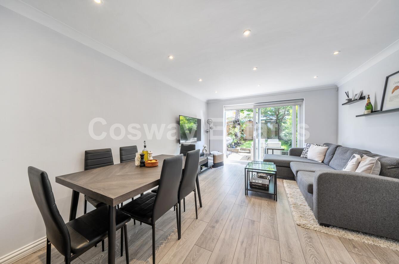 Earl Close, N11, London